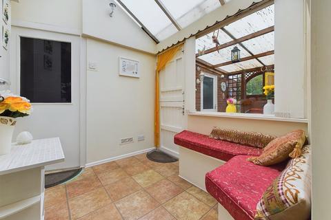7 Melrose Close, Worcester, WR2 5JE