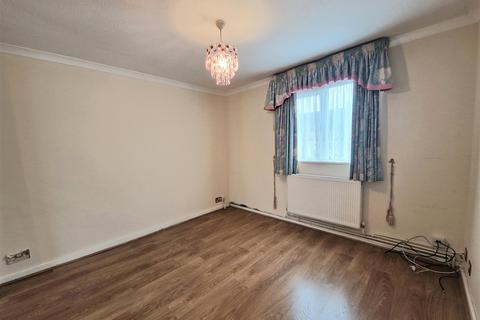 1 bedroom flat for sale, Dickens Court, Byron Road, Wembley