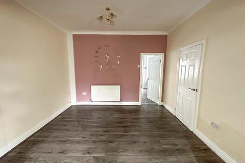 2 bedroom end of terrace house to rent, Bentley, Bentley DN5