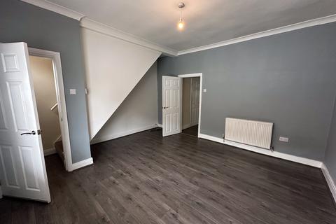 2 bedroom end of terrace house to rent, Bentley, Bentley DN5