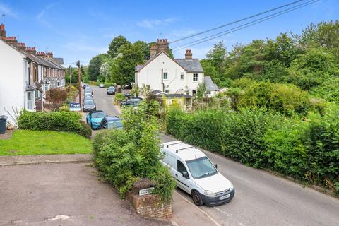 2 bedroom end of terrace house for sale, Bois Moor Road, Chesham, Buckinghamshire, HP5