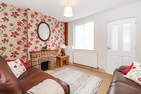 2 bedroom end of terrace house for sale, Bois Moor Road, Chesham, Buckinghamshire, HP5