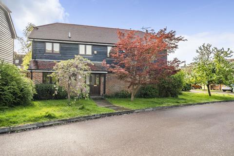 4 bedroom detached house for sale, Oast Court, Yalding, ME18