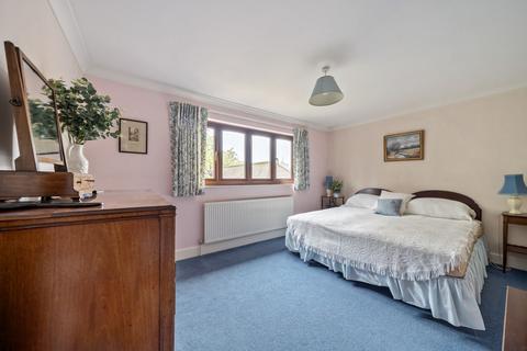 4 bedroom detached house for sale, Oast Court, Yalding, ME18