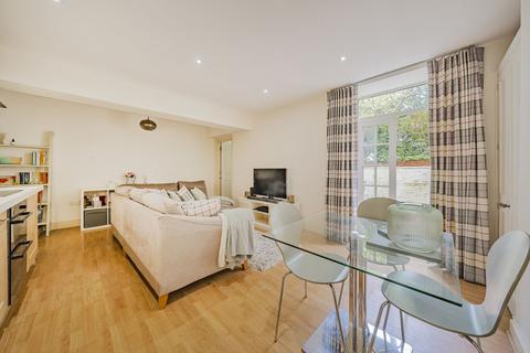 2 bedroom ground floor flat for sale, London Road, Balmoral House, TN1