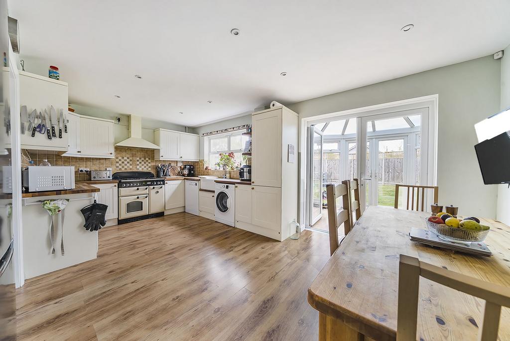 Kitchen/Dining Room (1)