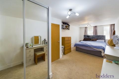 2 bedroom apartment for sale, Pretoria Road, Chertsey, Surrey, KT16