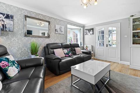 1 Darent Close, Stone Cross, Pevensey, BN24 5PW