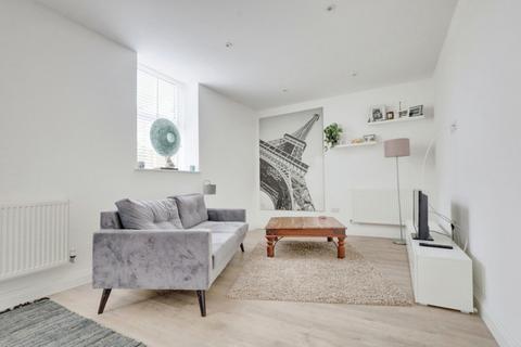 1 bedroom flat for sale, London Road, Westcliff-on-sea, SS0