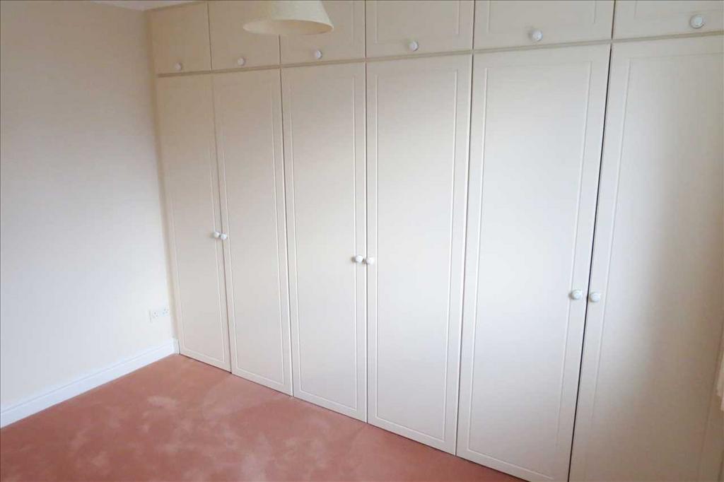 Bedroom 3: