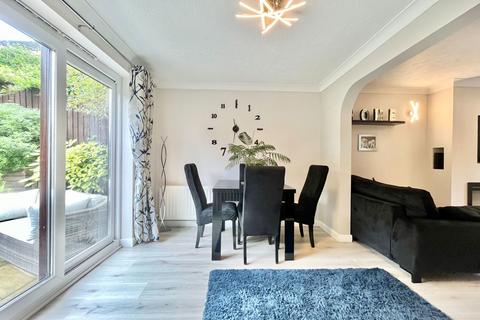 7 Brecon Close, Paignton, TQ4 7GF