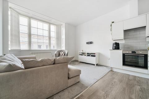 1 bedroom apartment for sale, High Street, Sittingbourne, Kent, ME10