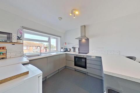 2 bedroom flat for sale, Poplar Drive, Herne Bay, CT6 7PX