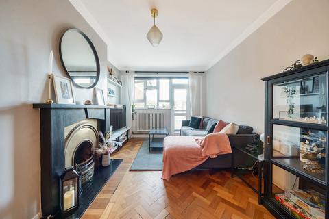 2 bedroom apartment for sale, Broughton Road, Ealing, London