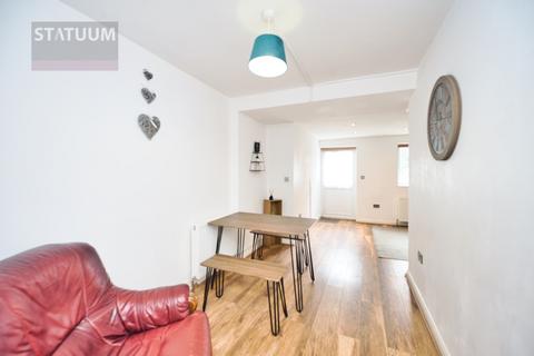 4 bedroom terraced house to rent, Mile End Road, East London, London, E3