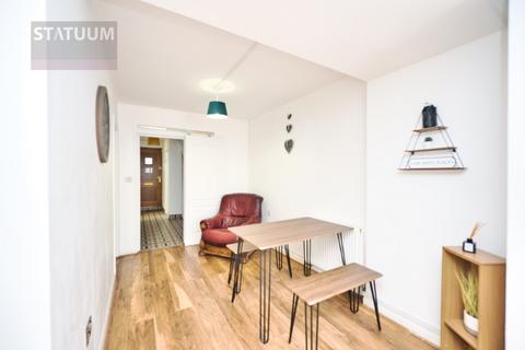 4 bedroom terraced house to rent, Mile End Road, East London, London, E3