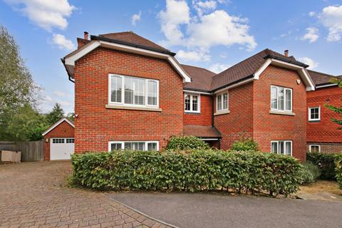 5 bedroom detached house for sale, Streatfield Place, East Grinstead, RH19