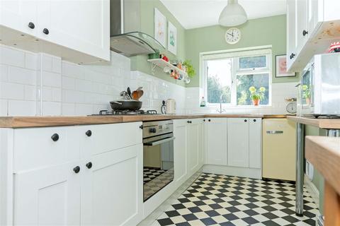 3 bedroom semi-detached house for sale, Lyndhurst Road, Worthing