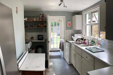 67 Gloucester Road, Richmond, TW9 3BT