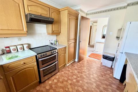 26 Hewitt Road, Poole, BH15 4QG