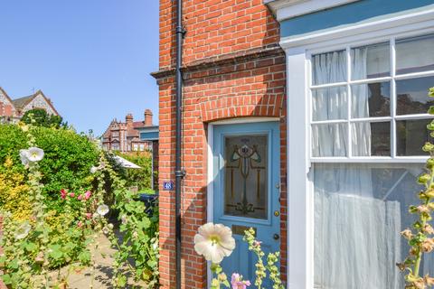 3 bedroom semi-detached house to rent, St. Mary's Road, Cromer