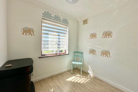 88 Ravensbourne Crescent, Romford, RM3 0UB