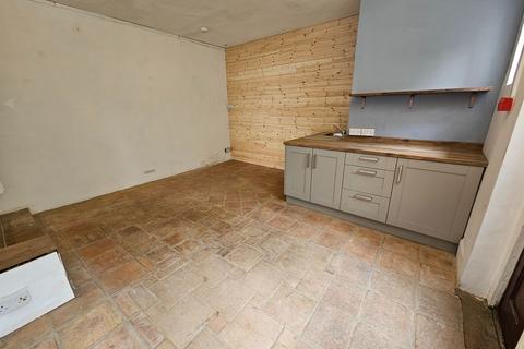 Shop to rent, South Molton EX36