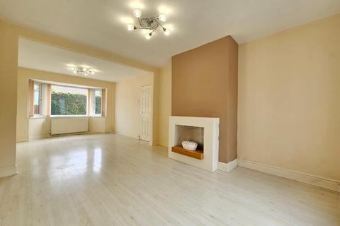 4 bedroom end of terrace house to rent, The Mount, Hale Barns