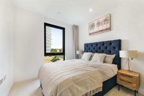 2 bedroom flat for sale, Legacy Building, Embassy Gardens, Nine Elms, SW11