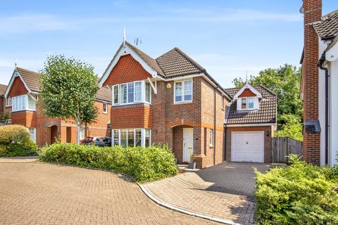 2 Langwood Close, Ashtead, KT21 1RL