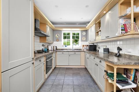 2 Langwood Close, Ashtead, KT21 1RL
