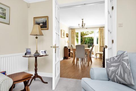 2 Langwood Close, Ashtead, KT21 1RL