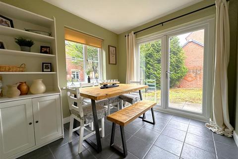 111 Barley Leaze, Allington, Chippenham, SN14 6GW