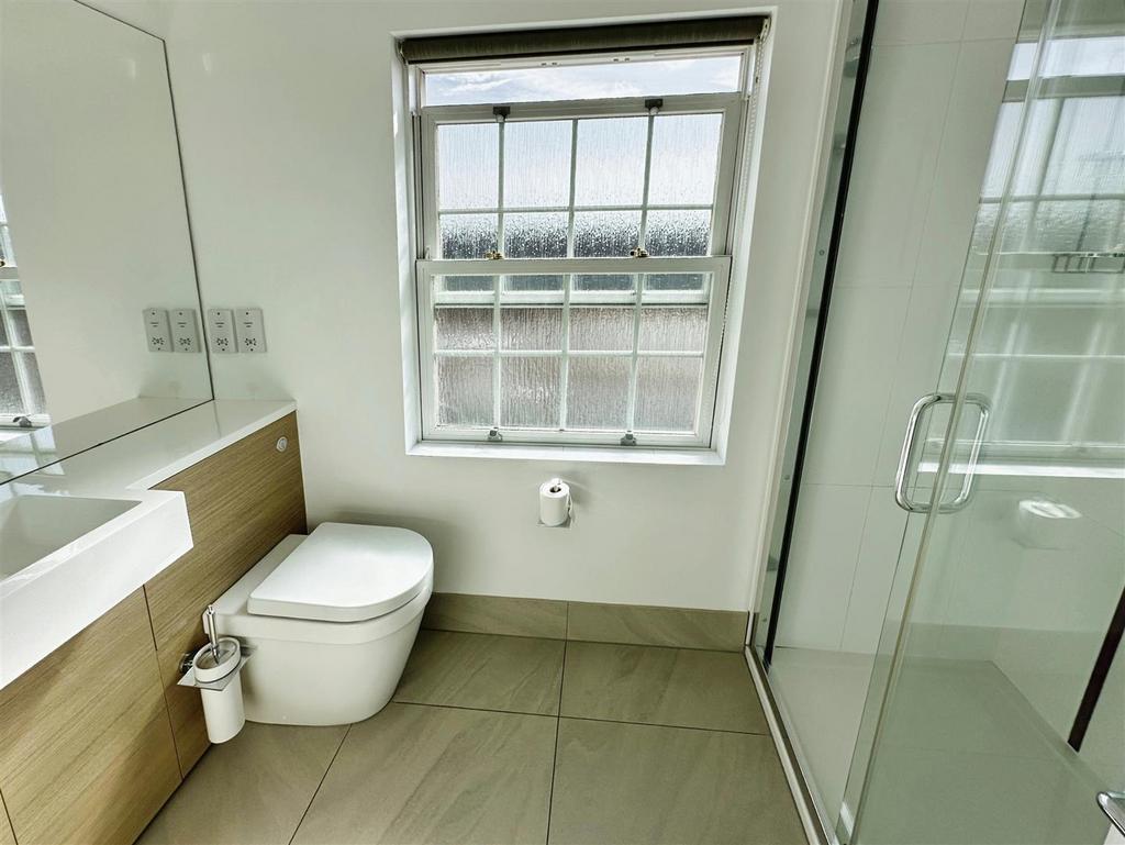 Master Ensuite