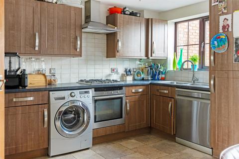 4 Badger Close, Portslade, Brighton, BN41 2EQ