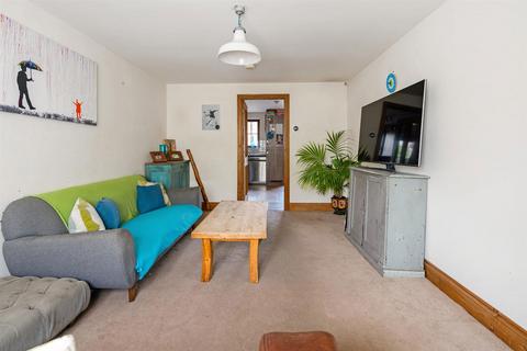 4 Badger Close, Portslade, Brighton, BN41 2EQ