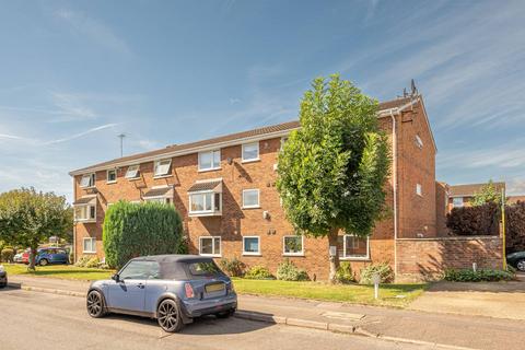 2 bedroom flat to rent, Shurland Avenue, Oakleigh Park, Barnet, EN4