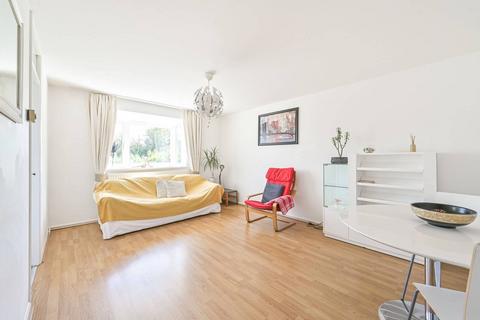 2 bedroom flat to rent, Shurland Avenue, Oakleigh Park, Barnet, EN4