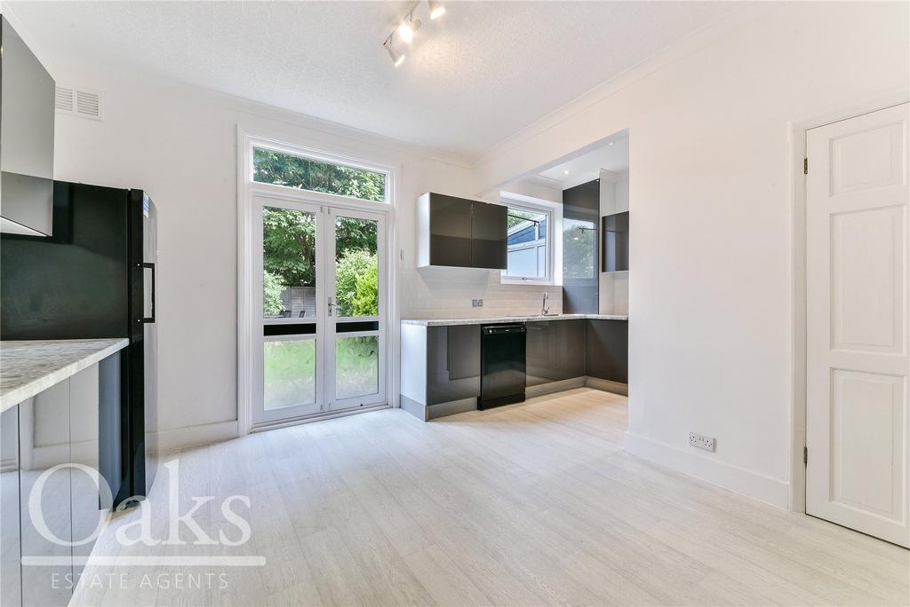 Kitchen/ Dining Area