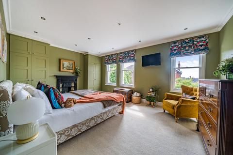 33 The Drive, Tonbridge, TN9 2LR