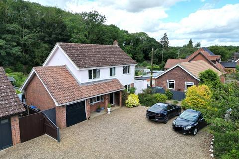 3 bedroom detached house for sale, Church Road, Flixton