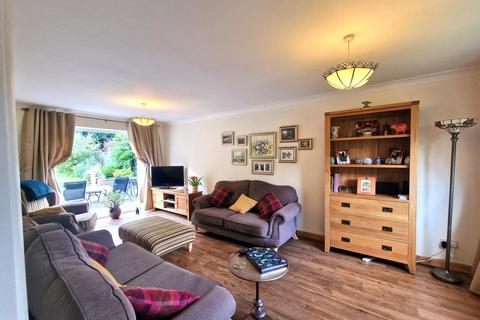 3 bedroom detached house for sale, Church Road, Flixton