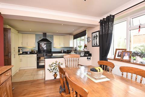 20 Greenway Close, Wincanton, BA9 9RH