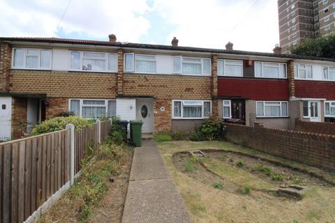 3 bedroom terraced house for sale, Siviter Way, Romford RM10