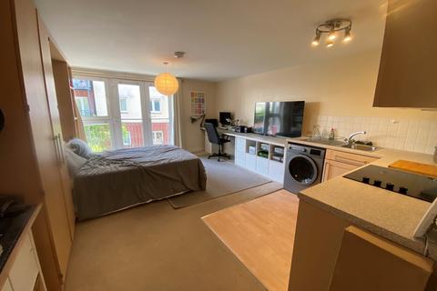 Studio for sale, Marcus House, New North Road