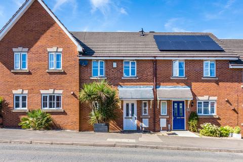 3 bedroom terraced house for sale, Irchester Road, Rushden NN10