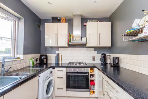 3 bedroom terraced house for sale, Irchester Road, Rushden NN10