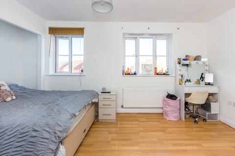 100c Irchester Road, Rushden, NN10 9XQ