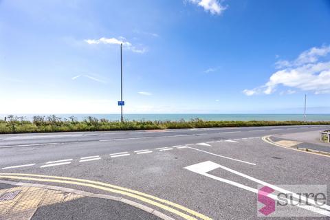 2 bedroom flat to rent, Greenway Court, Rottingdean, East Sussex