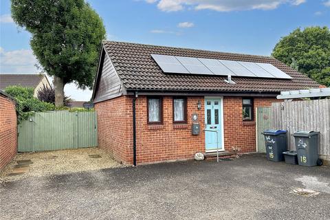 2 bedroom bungalow for sale, Arundell Close, Westbury